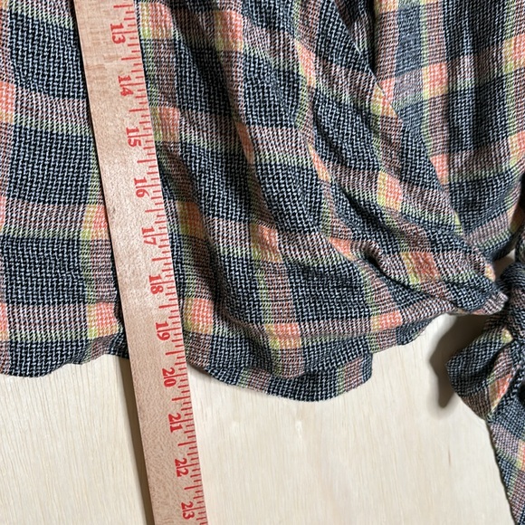 We the free running wild top. Medium - Picture 4 of 10